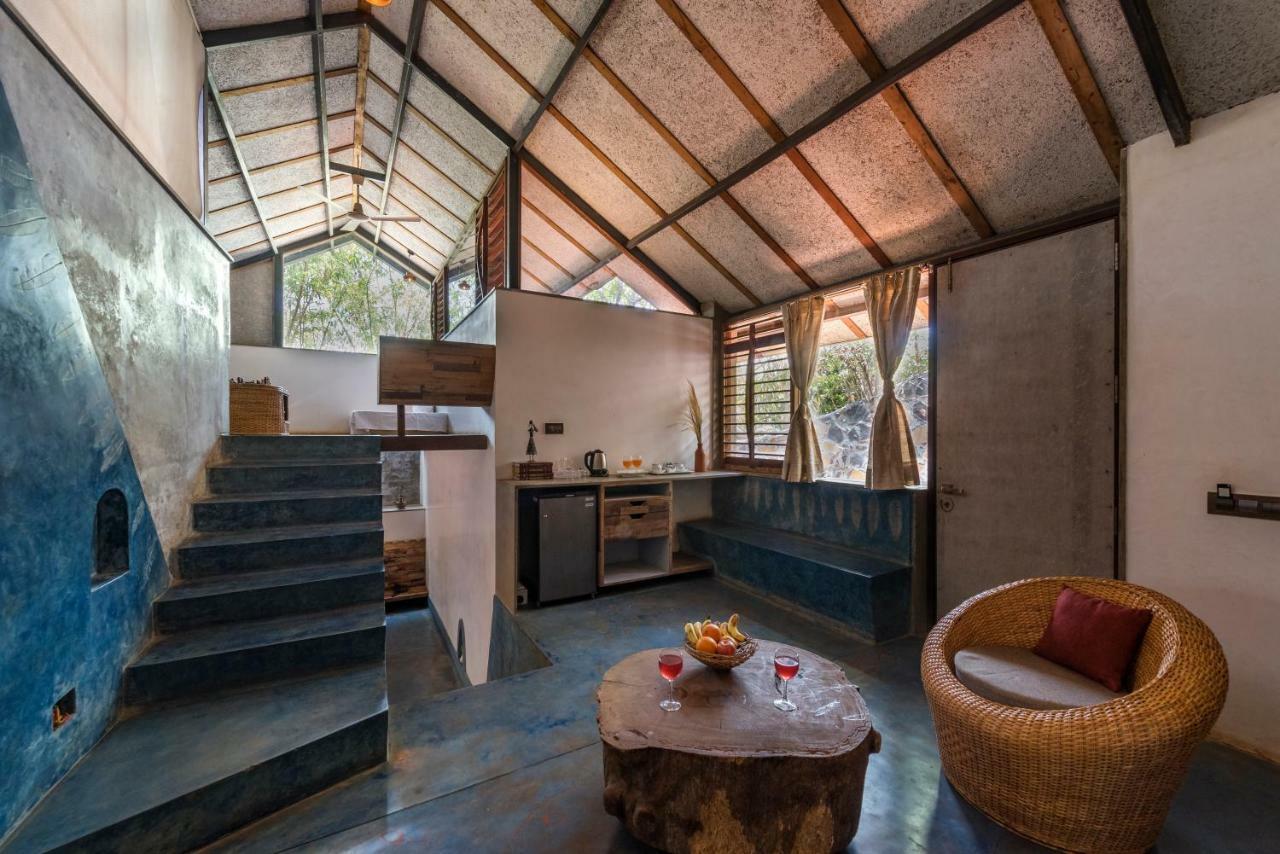 فيلا Nethersole Damفي Lake View Forest Retreat, Kamshet المظهر الخارجي الصورة